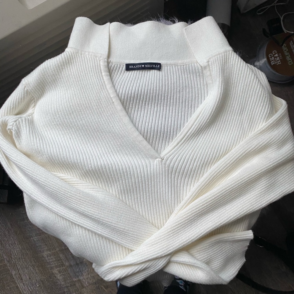 Brandy Melville shirt